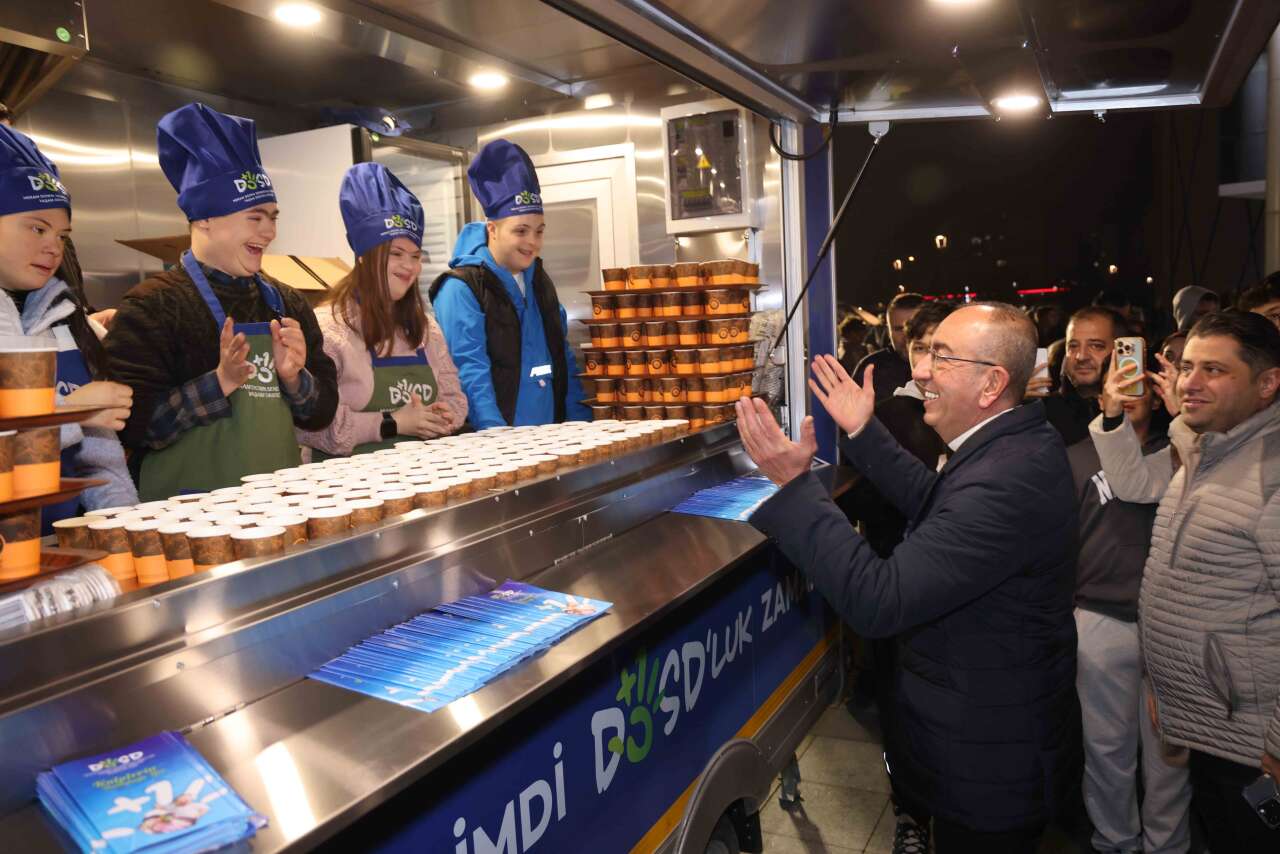 Konya’daki fener alayı kutlamaları renk cümbüşüne döndü 8